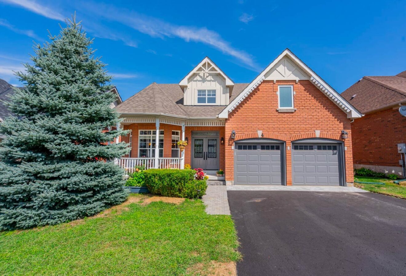 Living in Uxbridge Puckrin & Latreille Real Estate